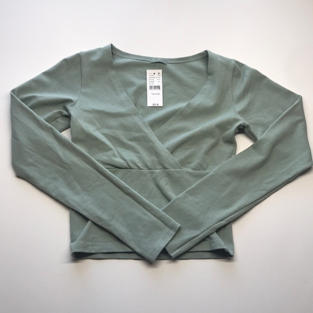 Brandy Melville Amara Long Sleeve NEW
